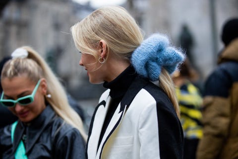 Tendenze capelli, le acconciature cool dallo street style del fashion month