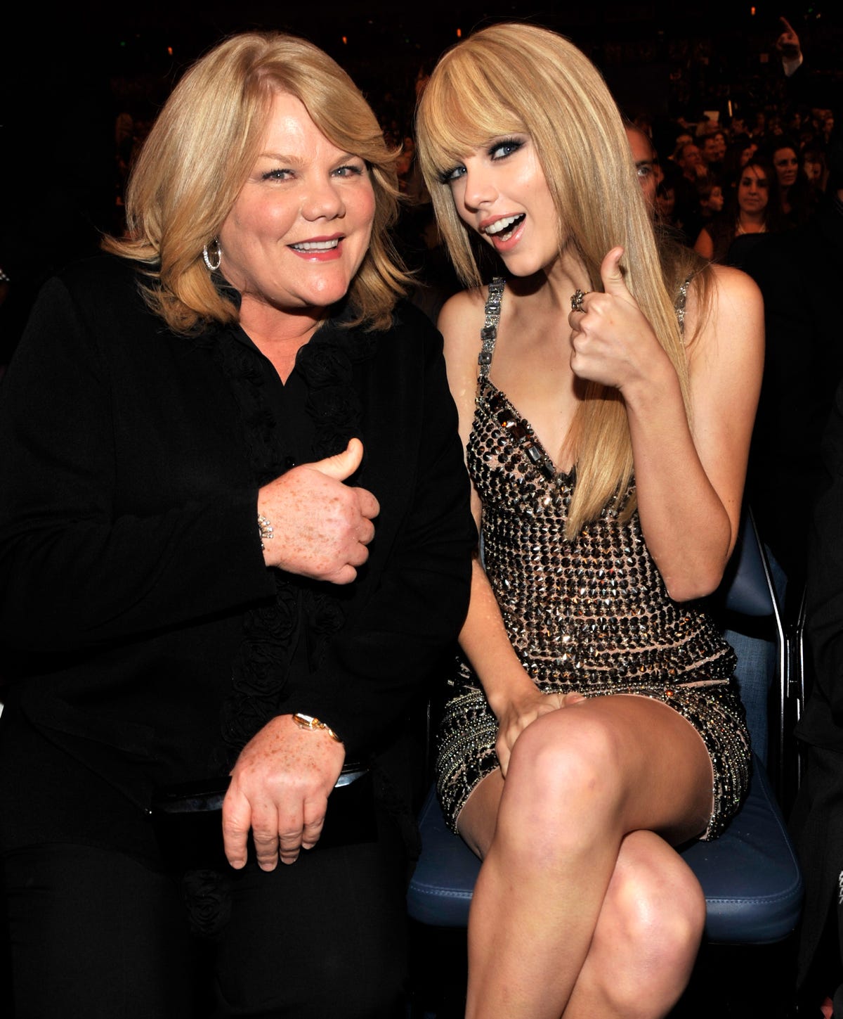 Taylor Swift Opens Up About Her Mom's Brain Tumor, Cancer Battle