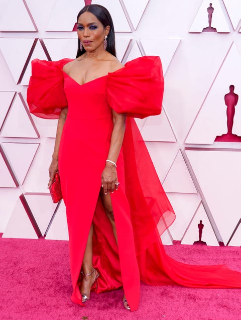 angela bassett at the 2021 oscars