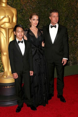angelina jolie and brad pitt with their son maddox, during the 2013 oscars