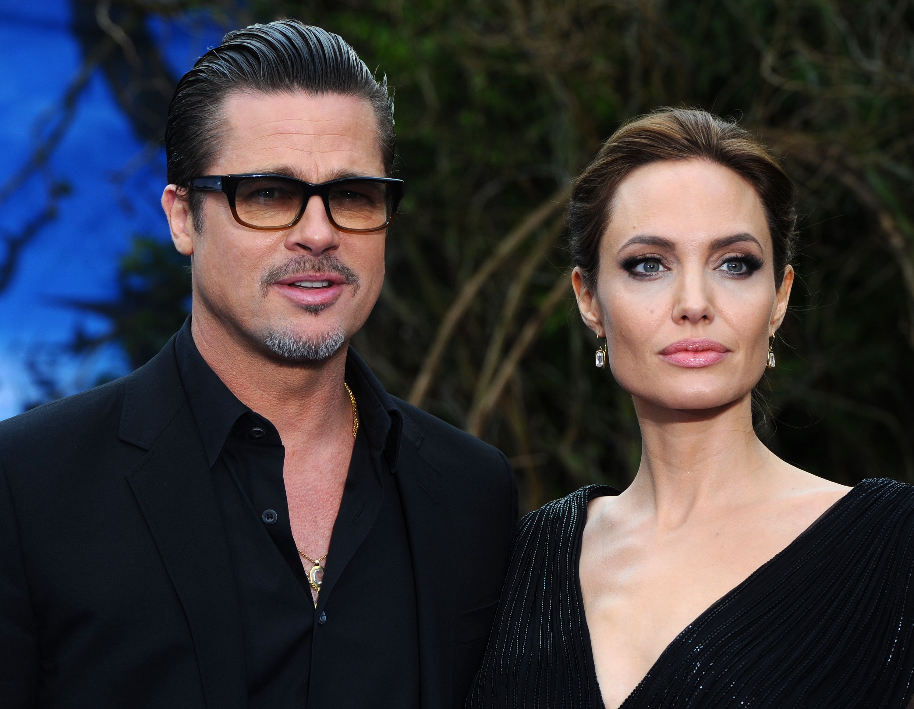 Het Openlijk Moddergooien Tussen Angelina Jolie En Brad Pitt Gaat Door