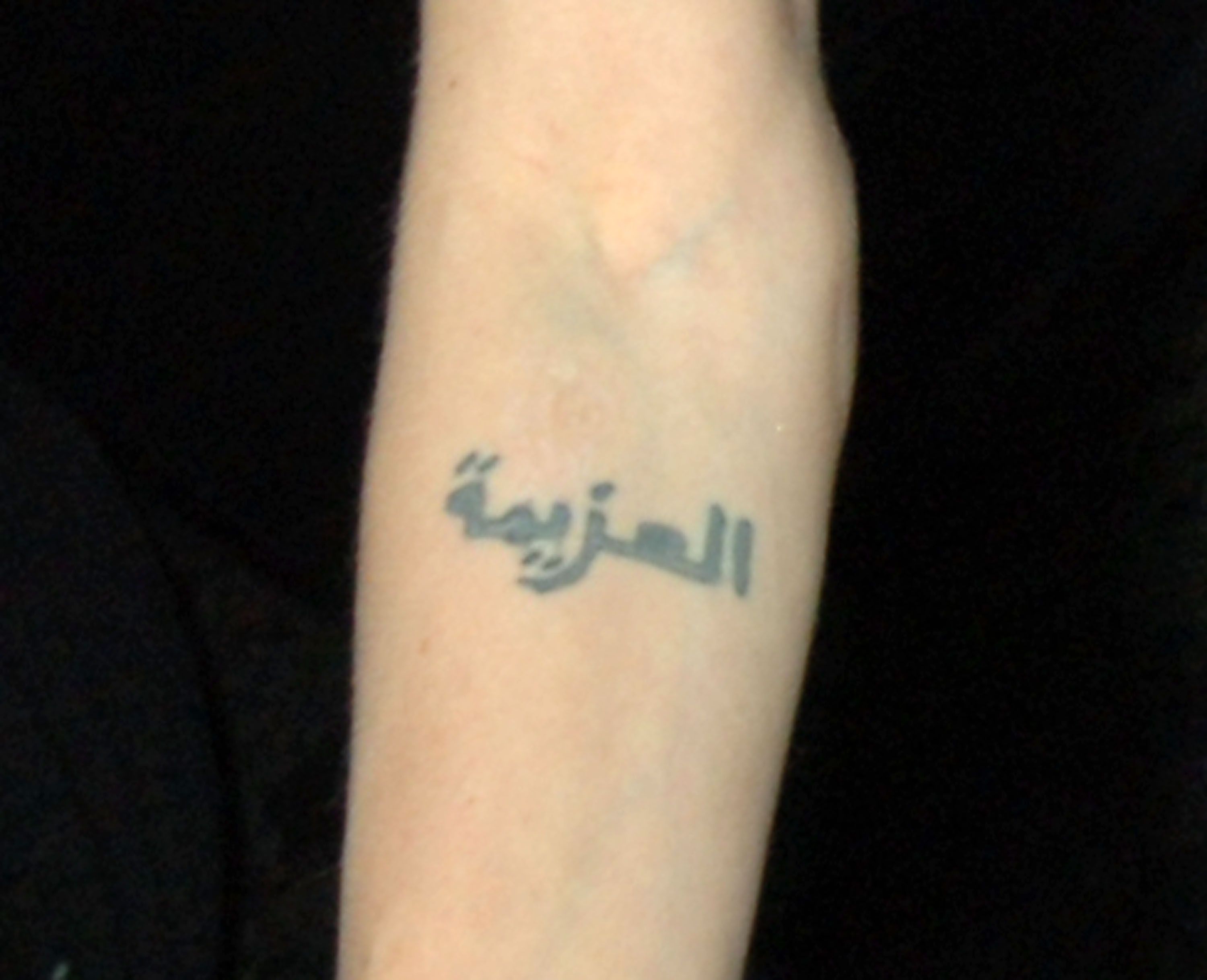タトゥーの数は女優一 アンジェリーナ ジョリーの タトゥーデザイン