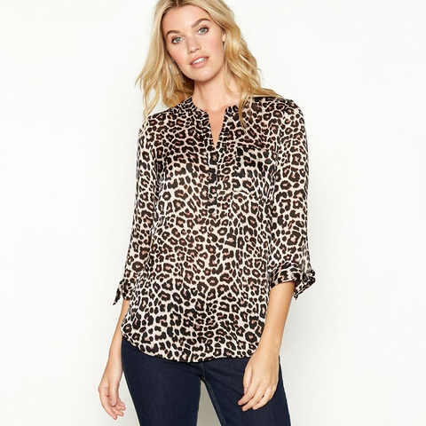 We love Ruth Langsford's stylish blouse - and it's now on sale!