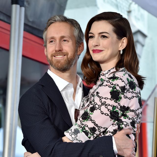 Anne Hathaway Announces She S Pregnant With Baby 2 On Instagram