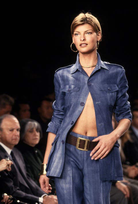 La moda de los 90 en fotos: así se vestía en esa década La moda de los 90 en fotos: así se vestía en esa década