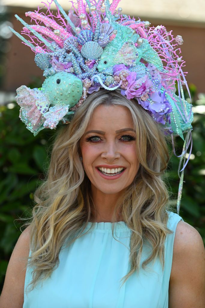 ascot headpiece