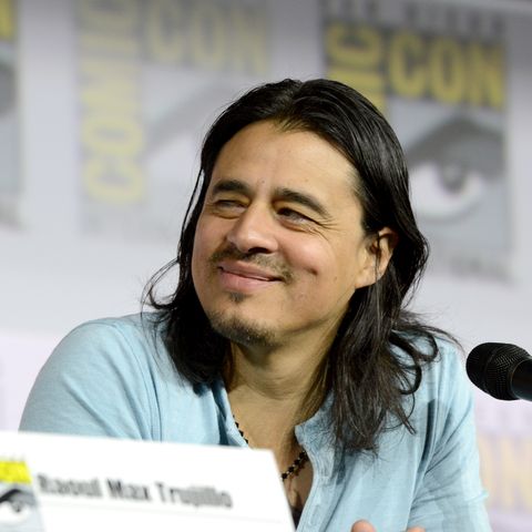 Antonio Jaramillo vid 2019 Comic-Con Internationals Mayans MC-diskussion och QA's Mayans MC discussion and Q&A
