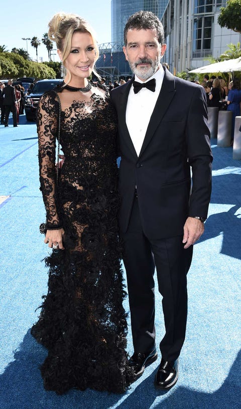 Nicole Kimpel y Antonio Banderas en la 70 edición de los premios Emmy