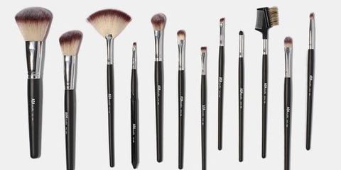 Product, Brush, Beige, Lavender, Makeup brushes, Circuit component, Personal care, Natural material, Cosmetics, Office supplies, 