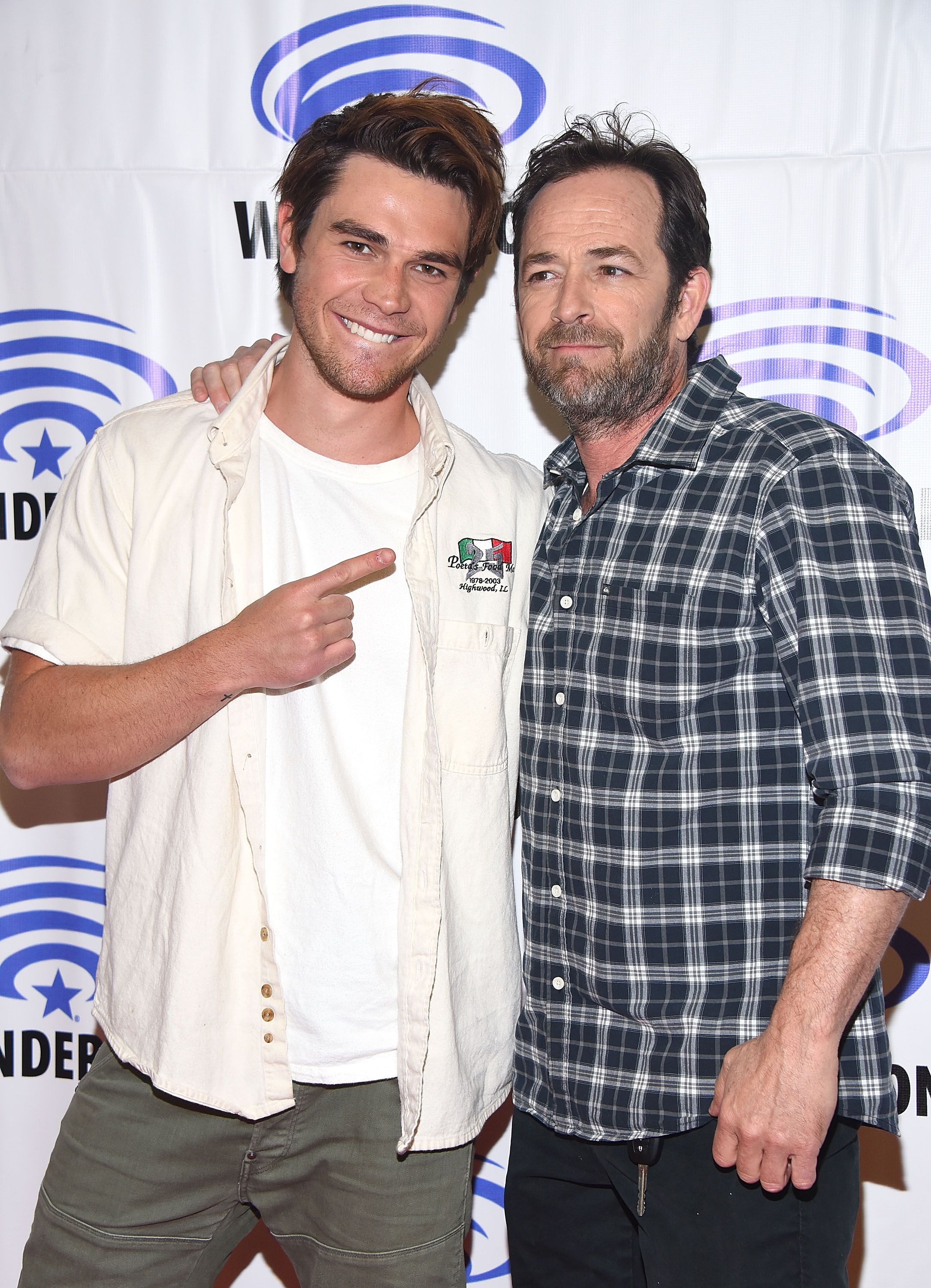 Riverdale Actor Kj Apa Reacts To Luke Perry S Death On Instagram