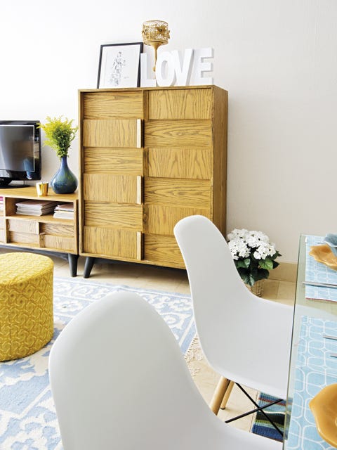 Furniture, Yellow, Room, Interior design, Property, Dining room, Table, Chair, Home, Beige, 