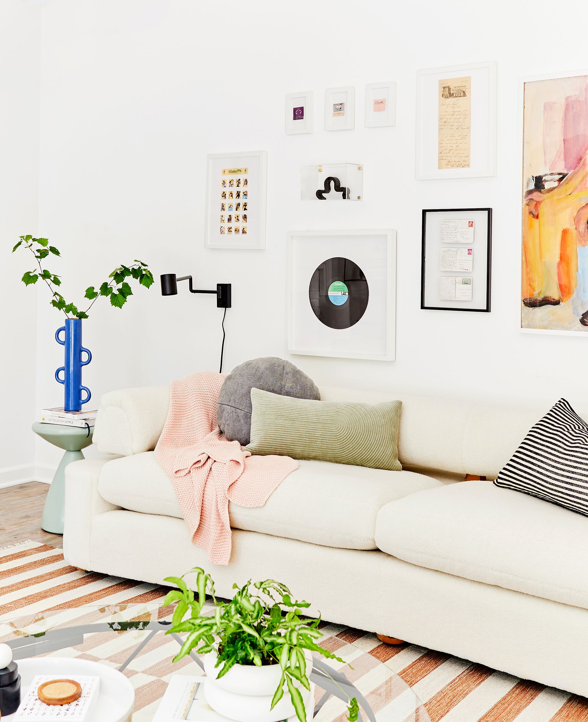 How to Decorate Your First Apartment - First Apartment Decorating