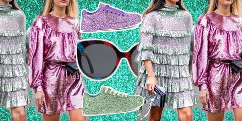 Tra le tendenze accessori primavera estate 2019 spuntano i glitter su sneakers, occhiali da sole, clutch e accessori per capelli, da indossare rigorosamente by day.