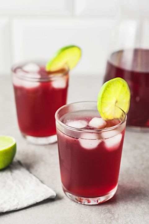 28 Best Non-Alcoholic Drinks And Healthy Mocktails To Sip On