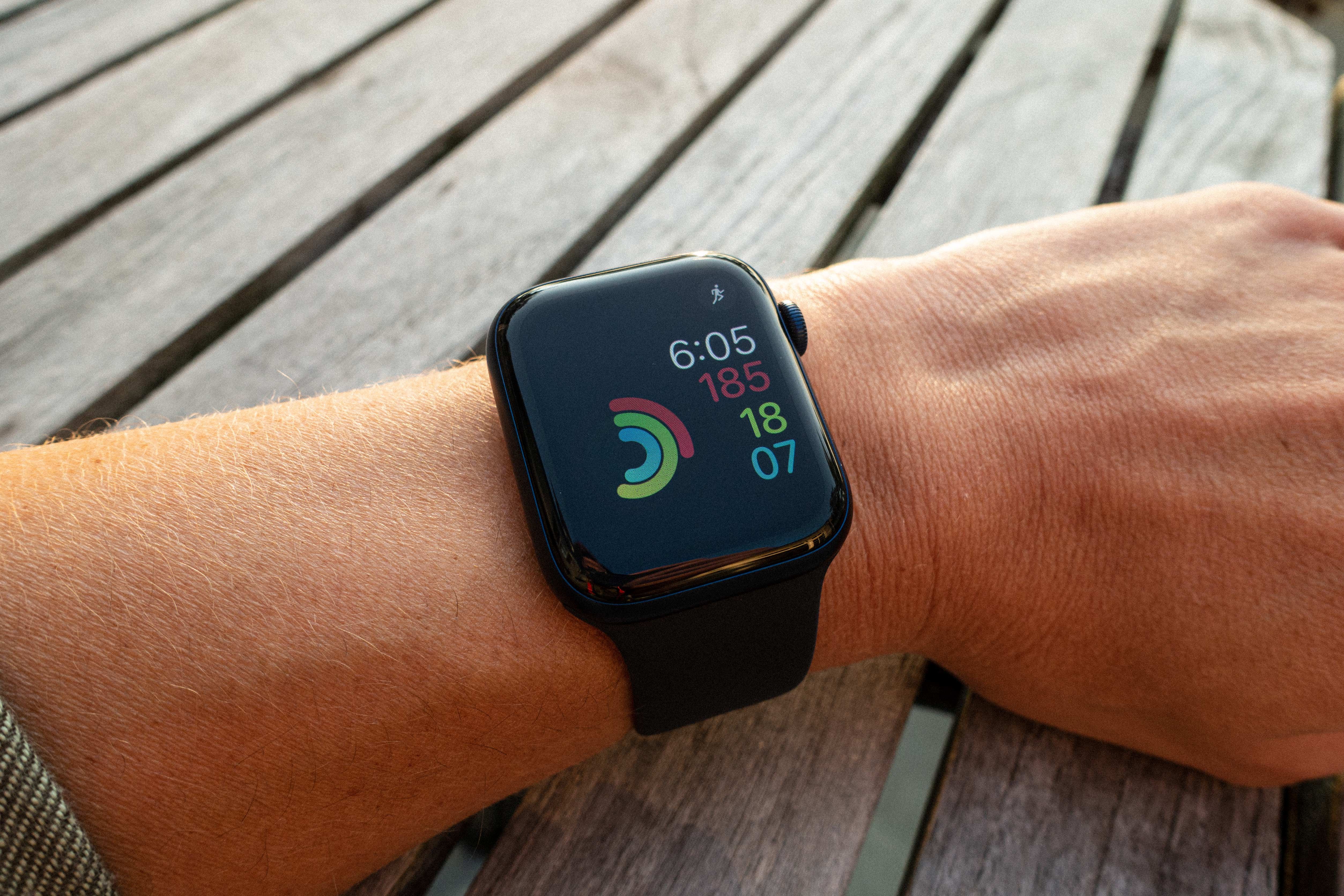 Why the Best Ever Apple Watch Is a Harder Sell Than Ever