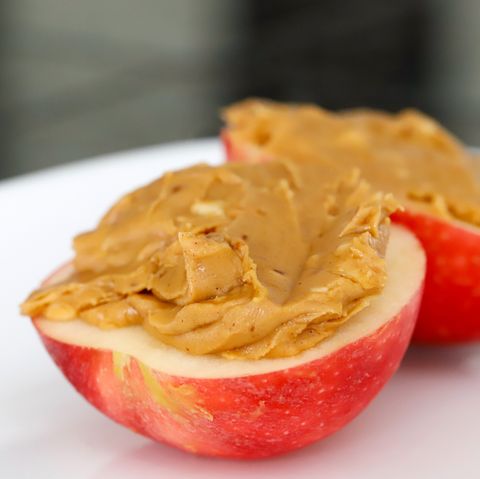 apple with peanut butter