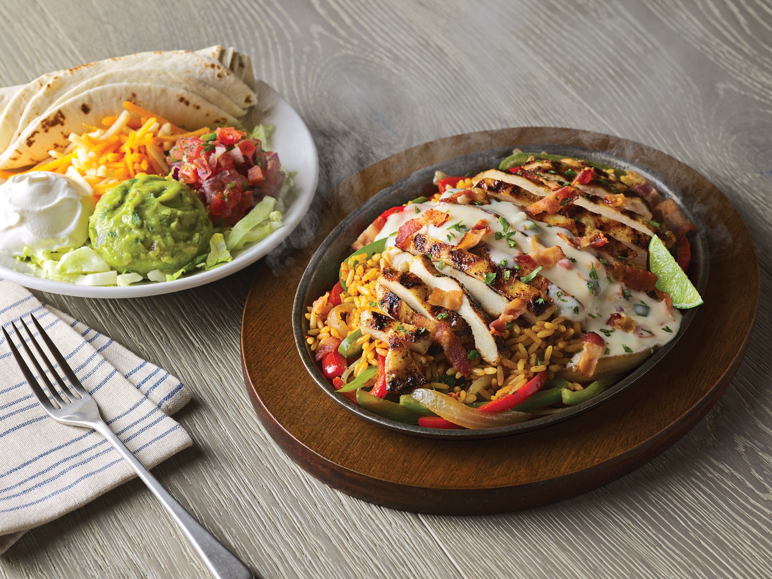 Applebee S Is Now Serving Loaded Fajitas