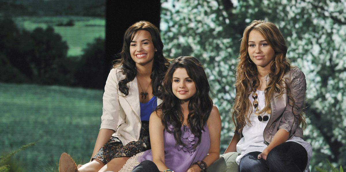 Miley Cyrus Discusses Rumors That She Feuded with Demi Lovato and Selena  Gomez