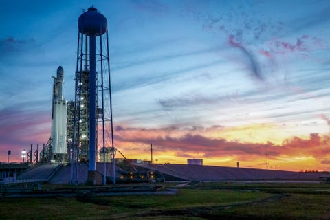Falcon Heavy for the Outer Solar System