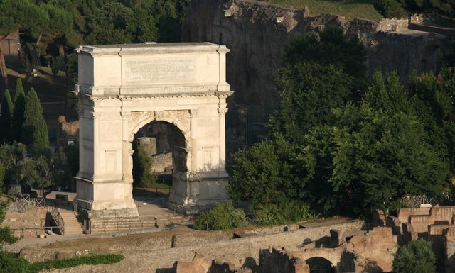arch of titus at dusk