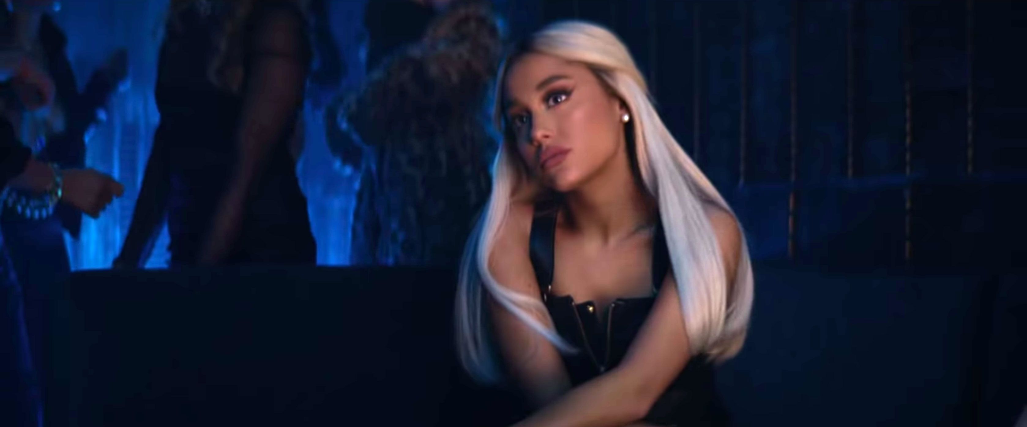 What Ariana Grande S Break Up With Your Girlfriend I M Bored Lyrics Really Mean