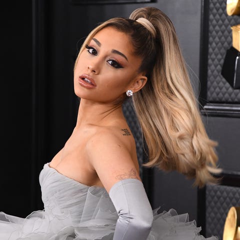 アリアナ グランデ 誕生日に夫ダルトン ゴメスとのキス動画を公開 アリアナ グランデ 誕生日に夫ダルトン ゴメスとのキス動画を公開