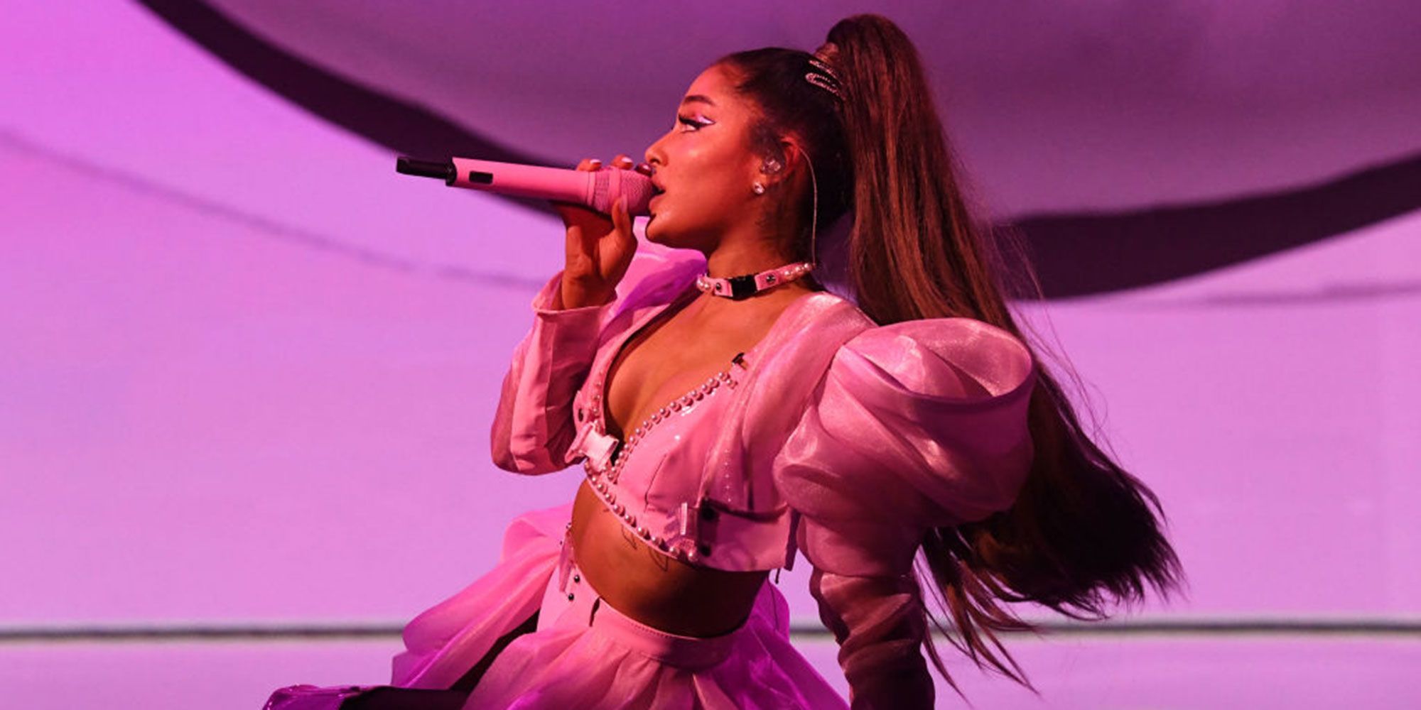 Is Ariana Grande Bisexual Fans Think Shes Come Out In New Song