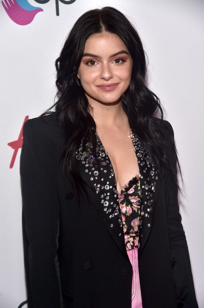 Ariel Winter Looks Strong In Bear Plank Workout In Instagram Video