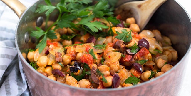 20-Minute Healthy Dinner: Spicy Chickpea Salad | Prevention