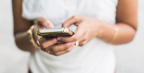 8 weird things that happen when you send a text