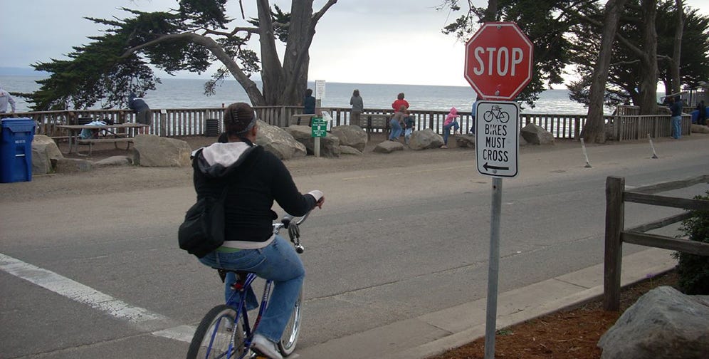 what-happens-when-bicyclists-obey-the-law