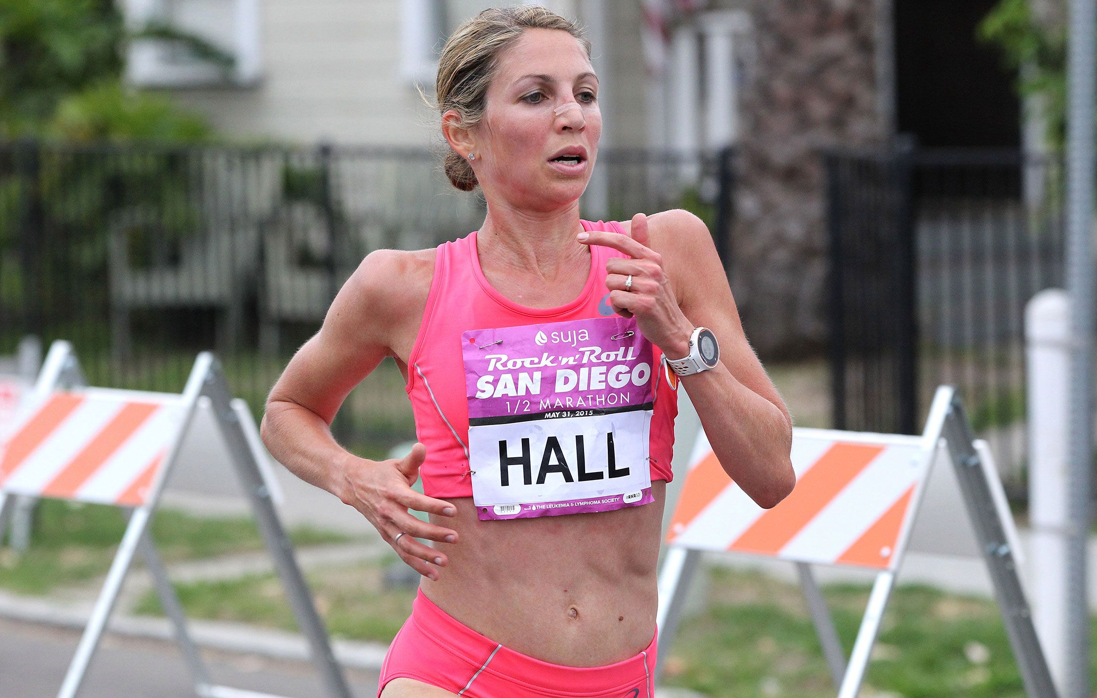 asics sara hall