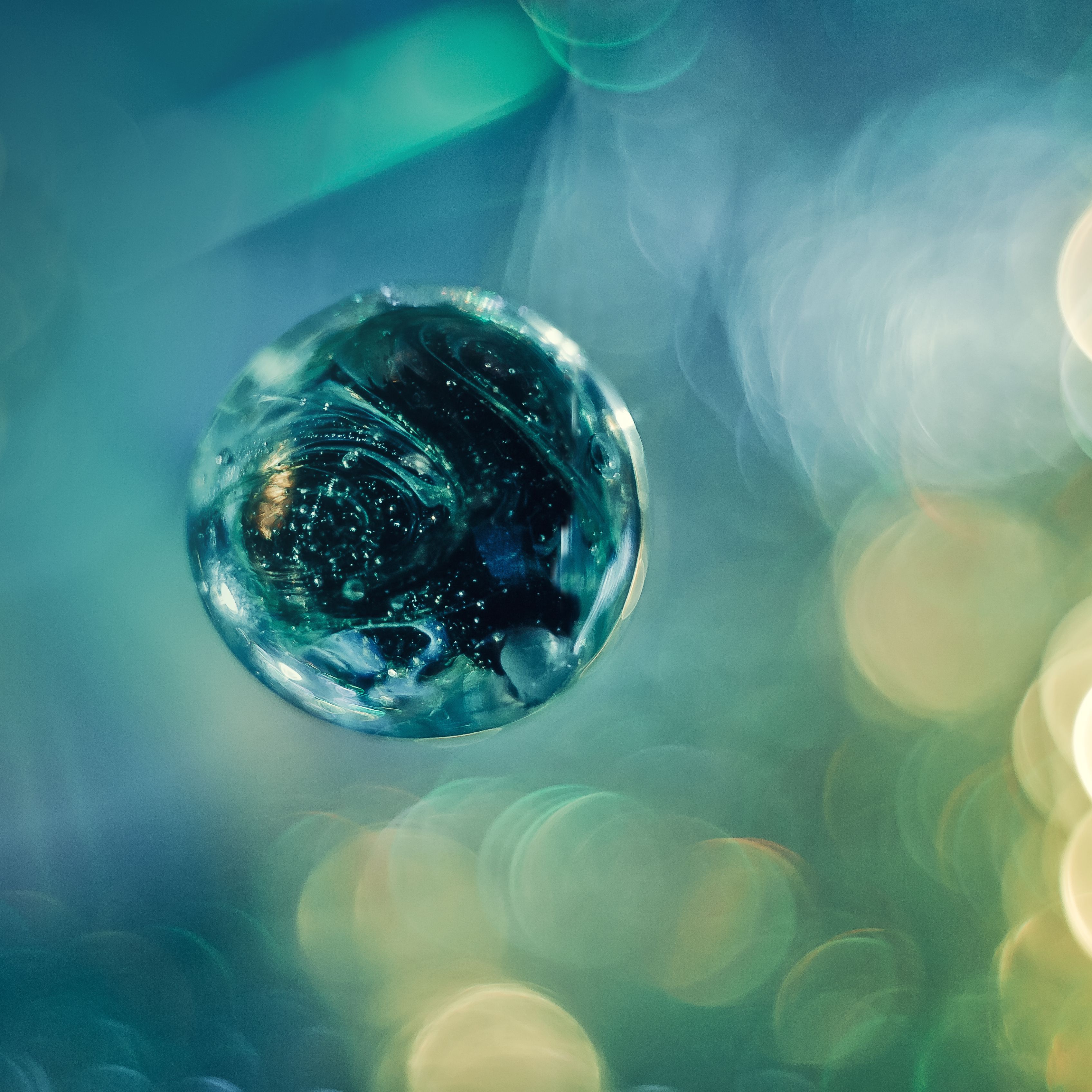 Scientists Think the Secrets of Our Universe Could Be Contained in One Tiny Qubit
