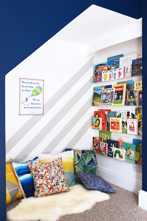Shelf, Product, Blue, Room, Wall, Furniture, Interior design, Shelving, Bookcase, Living room, 