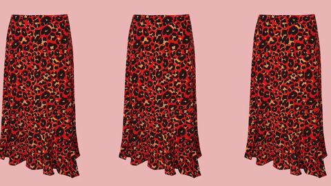 Clothing, Red, Stole, Sarong, Textile, Pattern, Pattern, Fashion accessory, Lace, Shawl, 