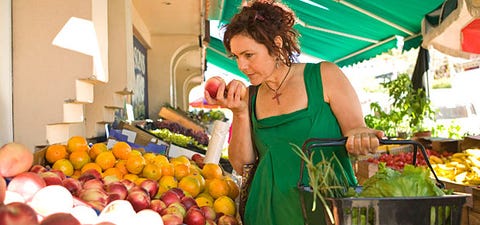 8 Best US Cities for Weight Loss: farmers market