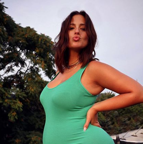 480px x 481px - Ashley Graham's Naked Pregnancy Pic Is Being Recreated By Women