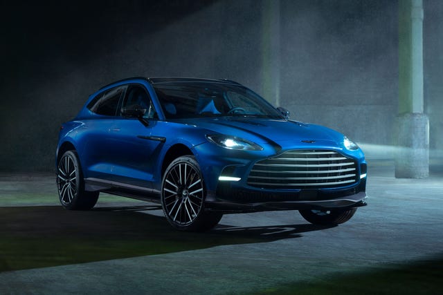 aston martin dbx 707