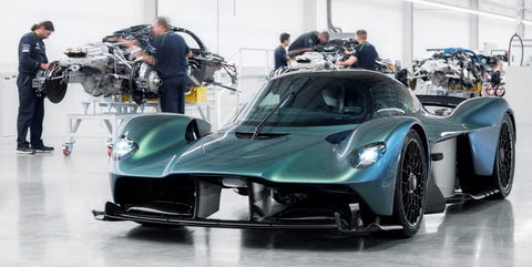 aston-martin-valkyrie-01-1636032763.jpg