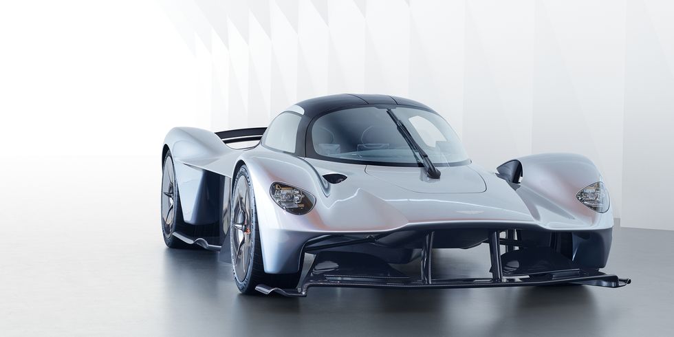 What Makes A Car Beautiful? - Page 8 Aston-martin-valkyrie-07-1499813392