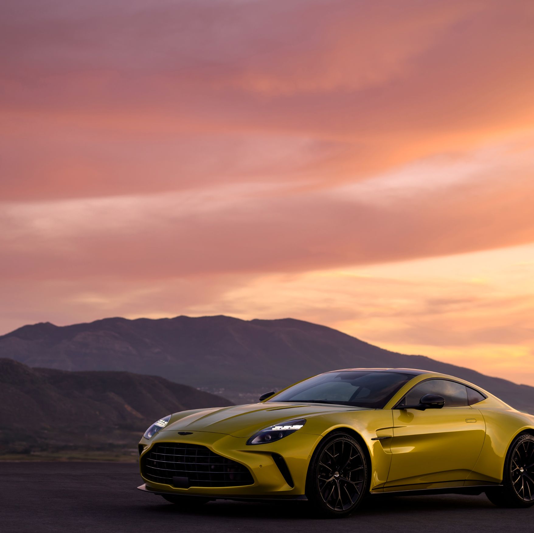 2025 Aston Martin Vantage Pushes More V8 Power