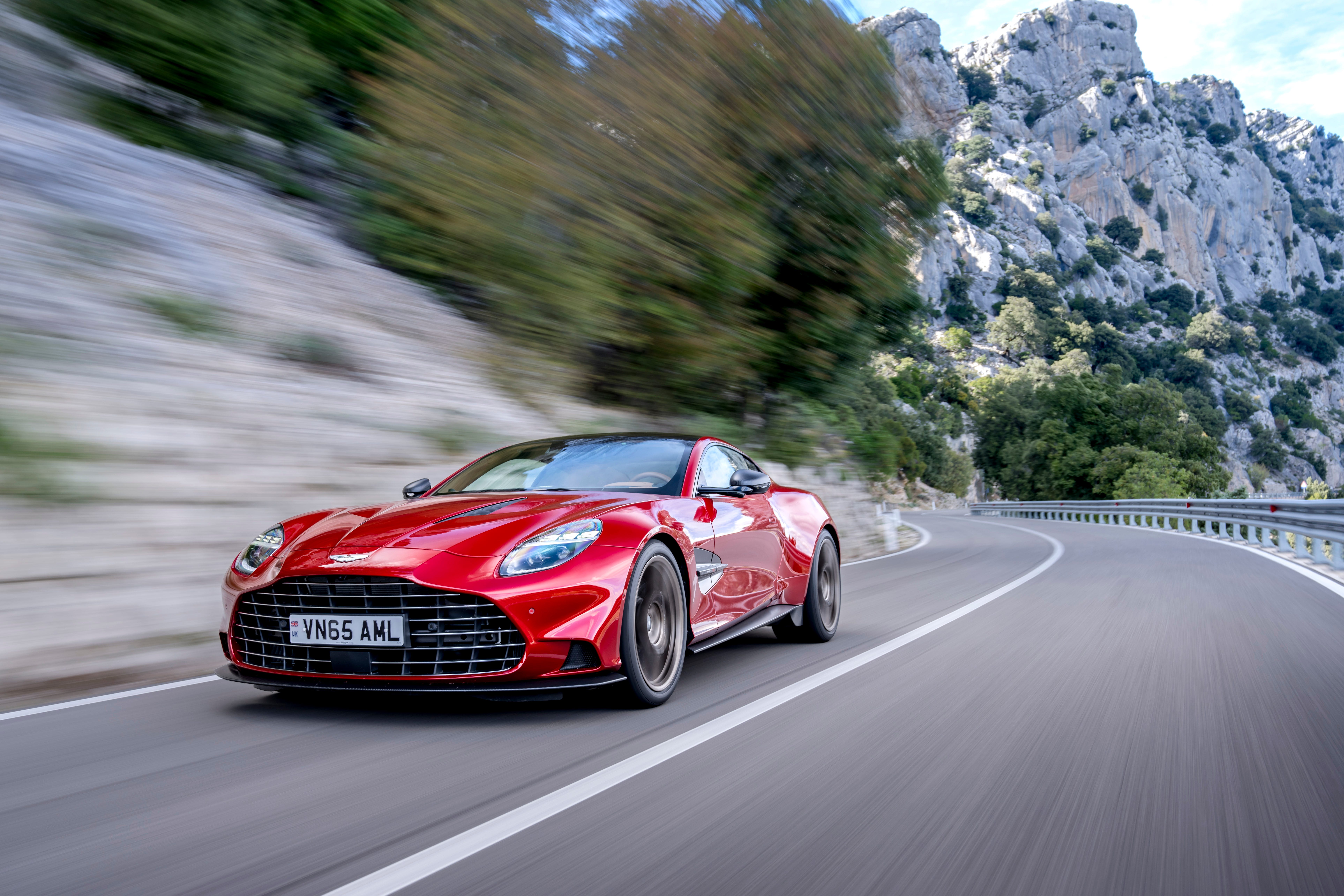 2025 Aston Martin Vanquish Delivers Right-Foot Brutality