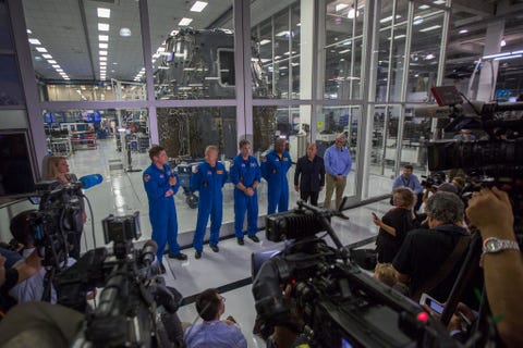 Spacex Prepares For First Manned Spaceflight With NASA Astronauts