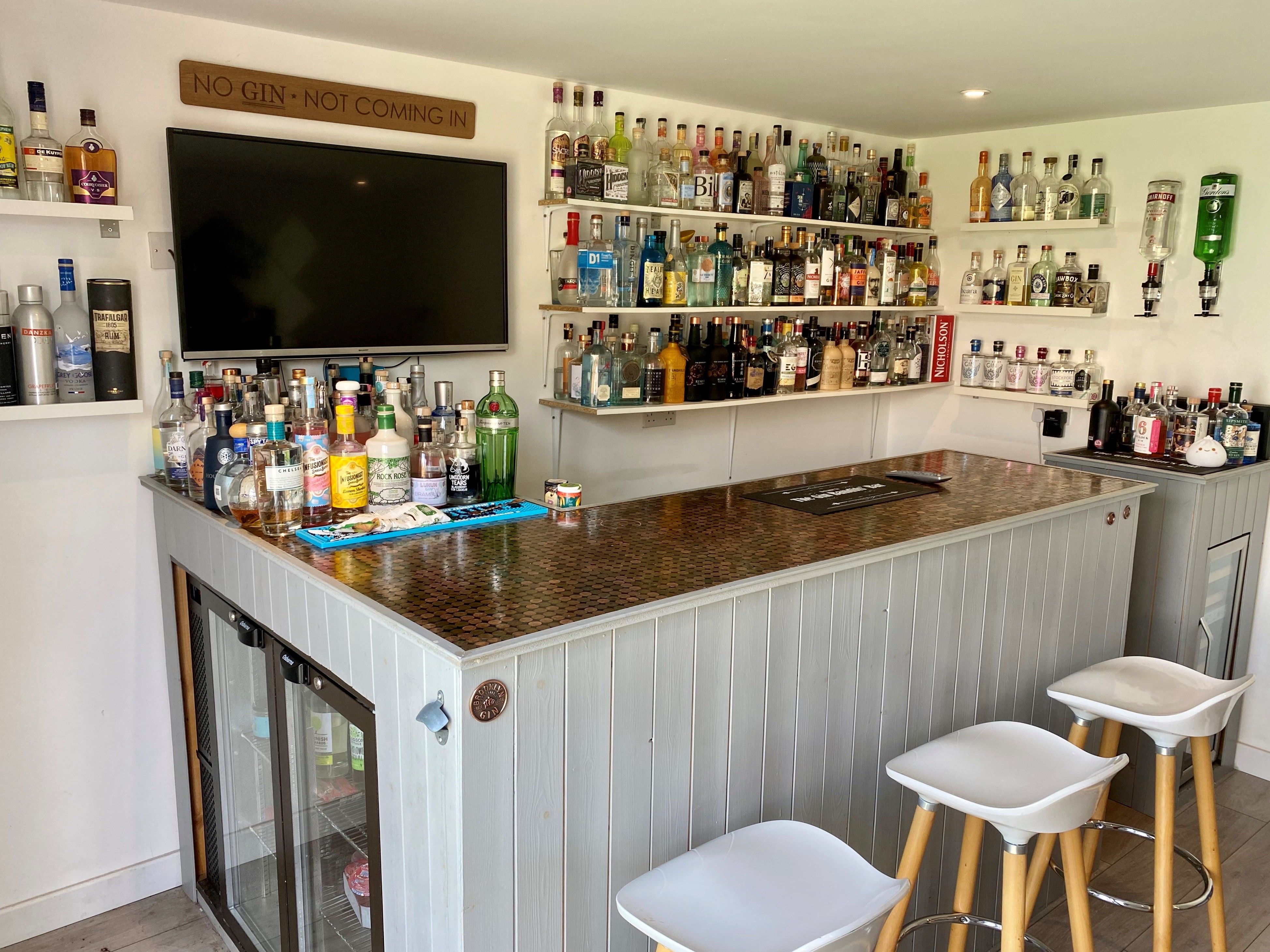 Aldi launches hunt for UK's best DIY at home bar   and you could ...