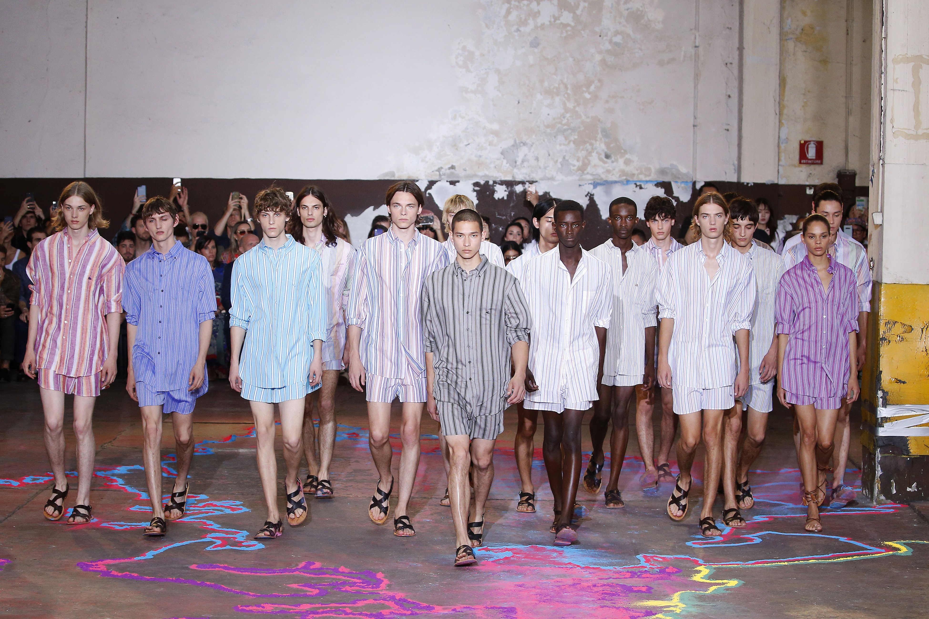 Etro Milan Fashion Week Men S Etro To Hold Physical Runway Show During Milan Digital Fashion Week