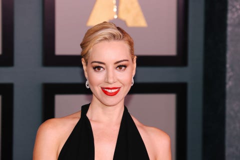 Aubrey Plaza debuts new blonde hair