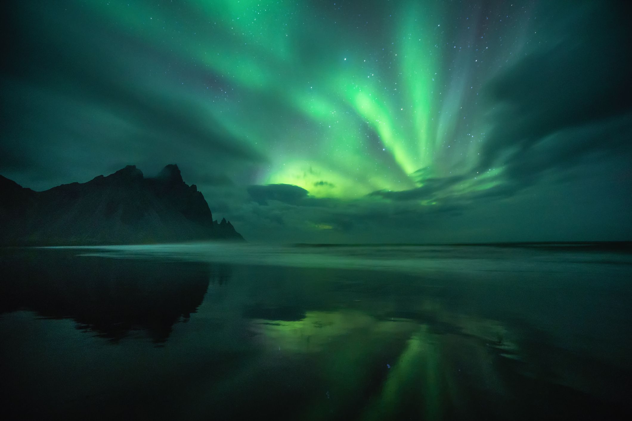 You Can Now Livestream The Northern Lights From Your Living Room