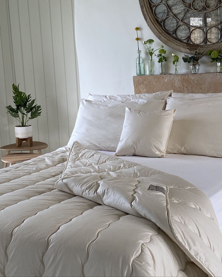 Basic pillow arrangement on a Queen bed