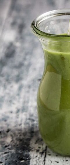 avocado smoothie, green smoothie with cucumber, apple, celeriac