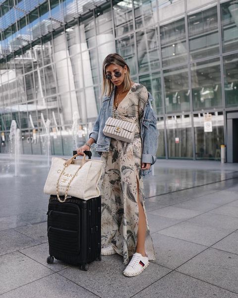 Cómo vestir (con estilo) para viajar según las que más viajan: las  instagramers de moda - Qué ropa lucir para viajar
